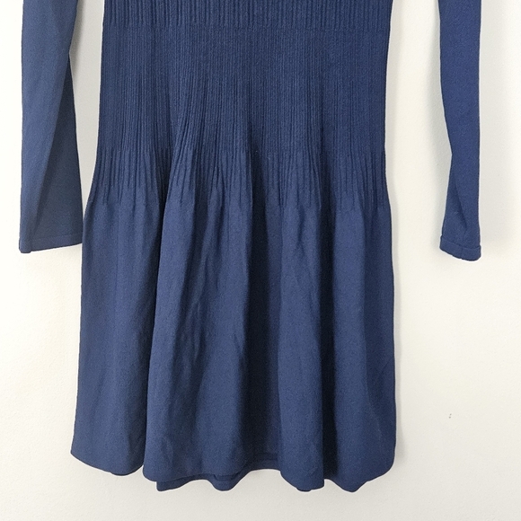 Elizabeth And James Textile Navy Blue Knit Fir Flare Dress Size M - Picture 3 of 9